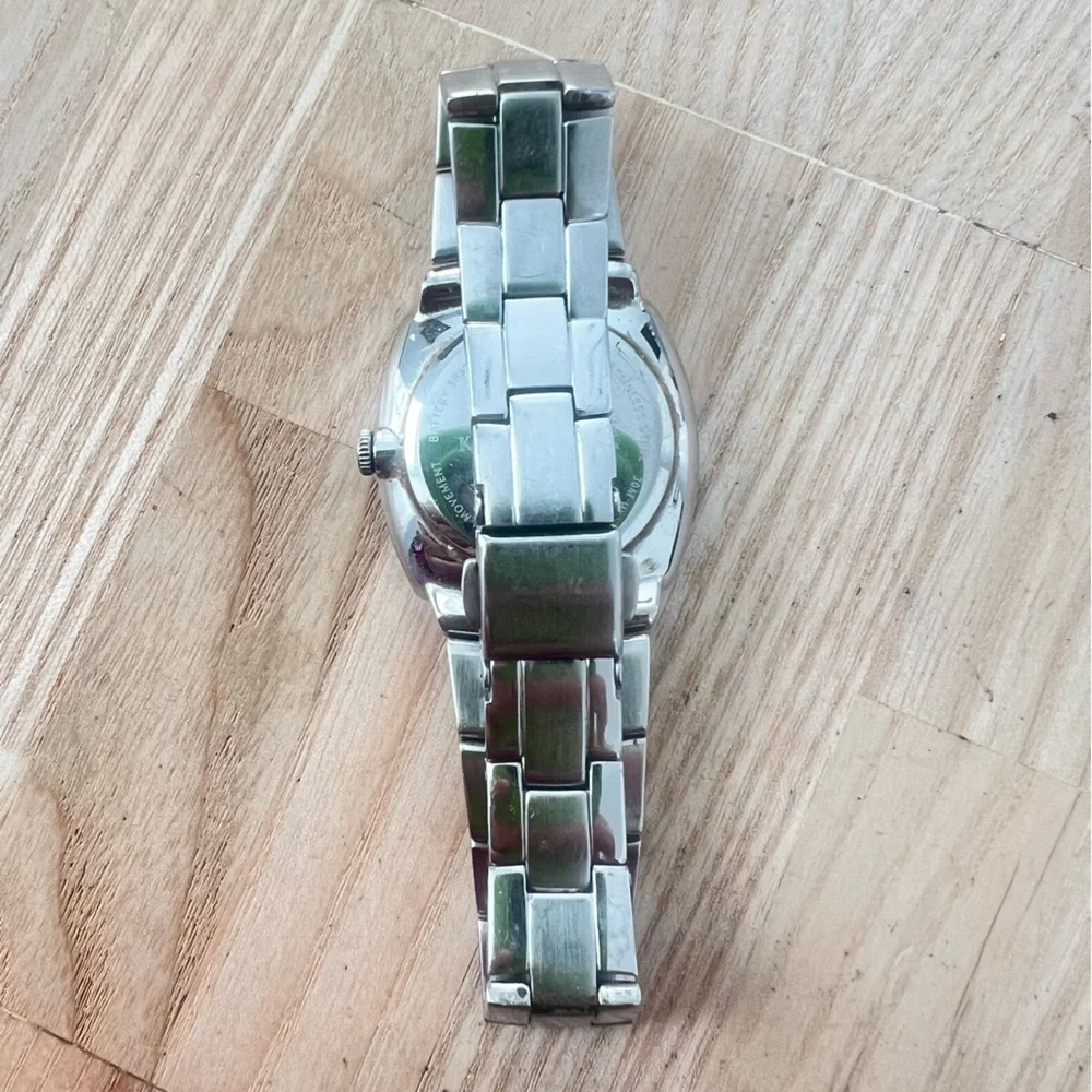 Kenneth Cole New York rectangular silver tone steel dress watch NEW BATTERY